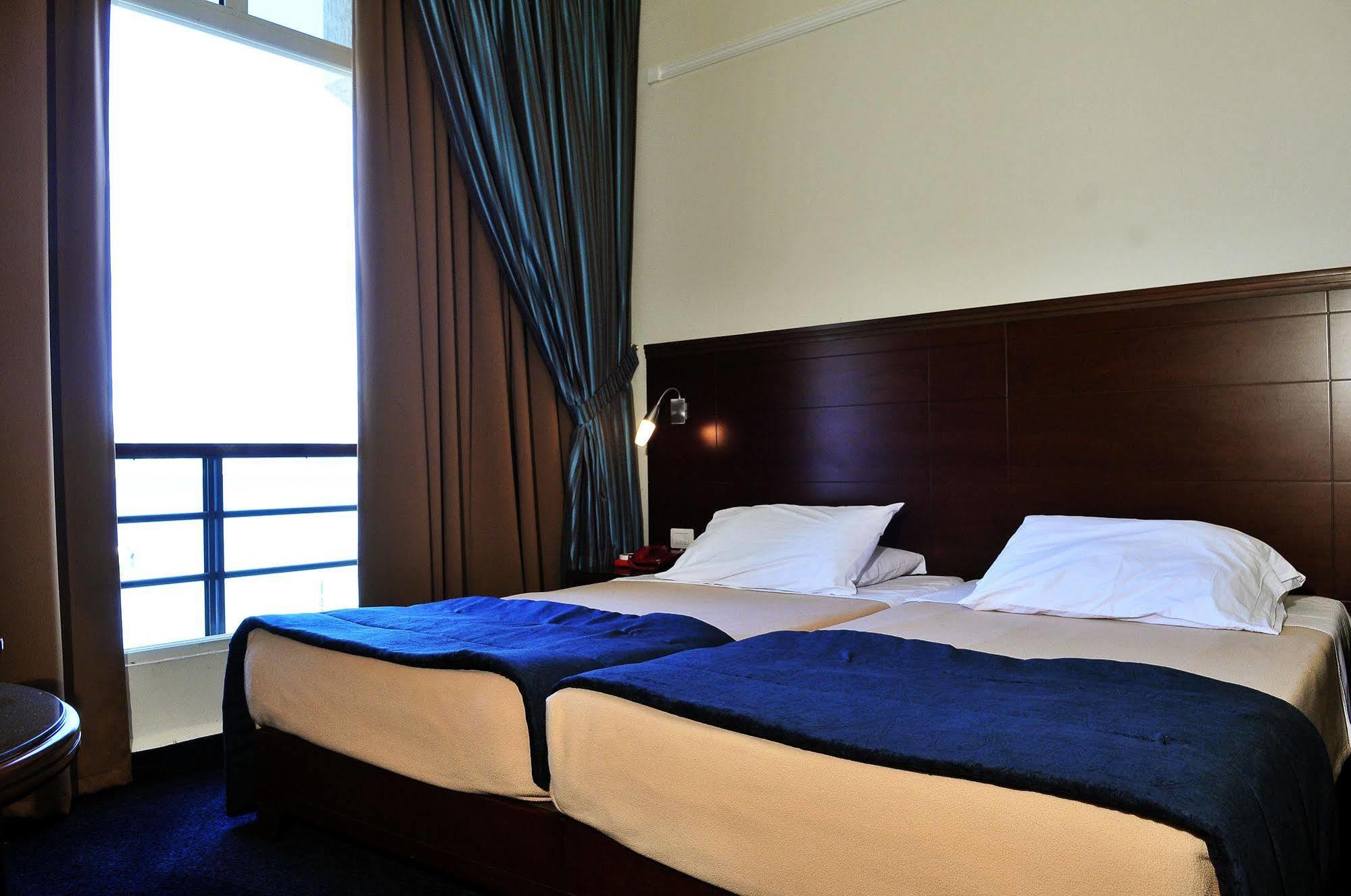 Bel Azur Hotel - Resort Jounieh Bagian luar foto